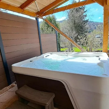 La Fermette Du Petit Ruisseau Hébergement de vacances *